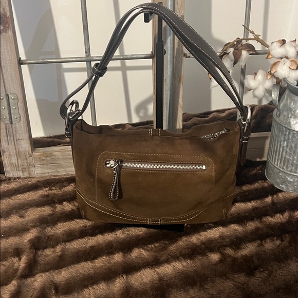 Coach Vintage Suede Shoulder Bag
PROJECT BAG - Picture 3 of 8